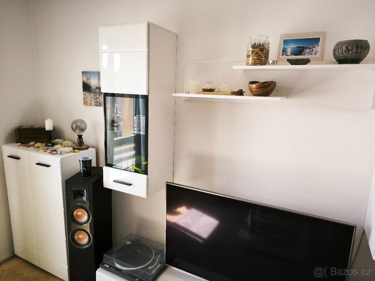 obývací stěna s konf.stolkem - 4