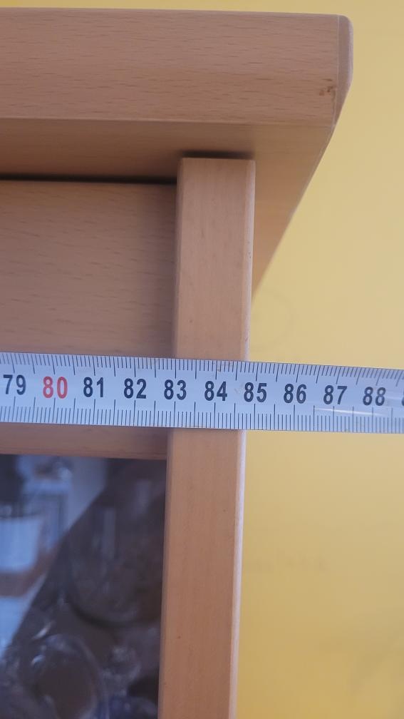 Prosklená skříň Ikea - 4