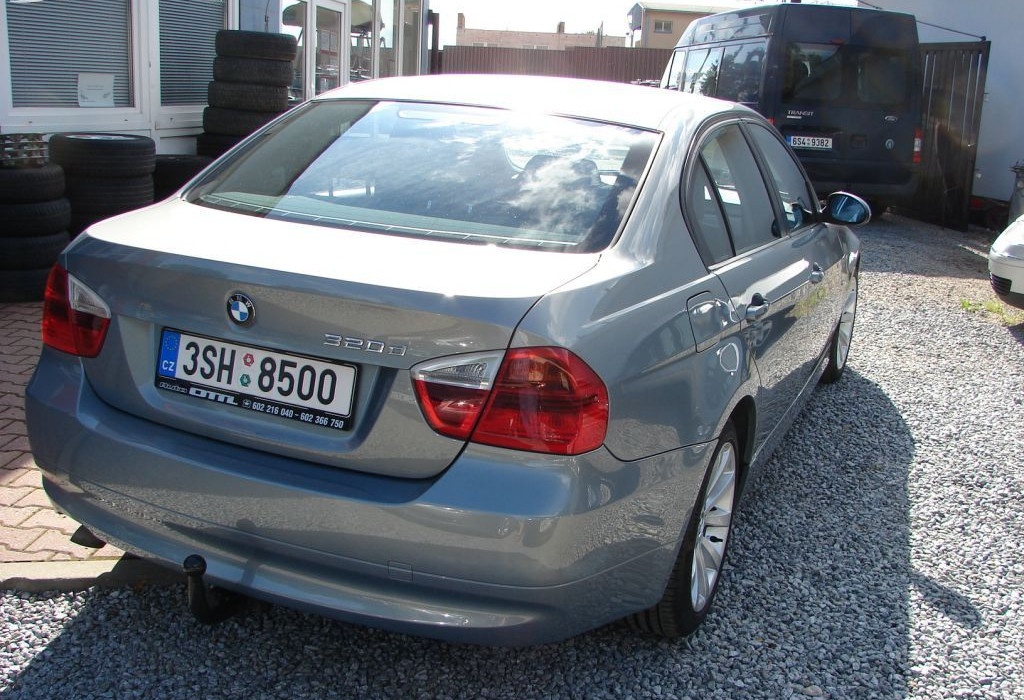 BMW 320 D (r.v.-2007,120 kw,serviska) - 4