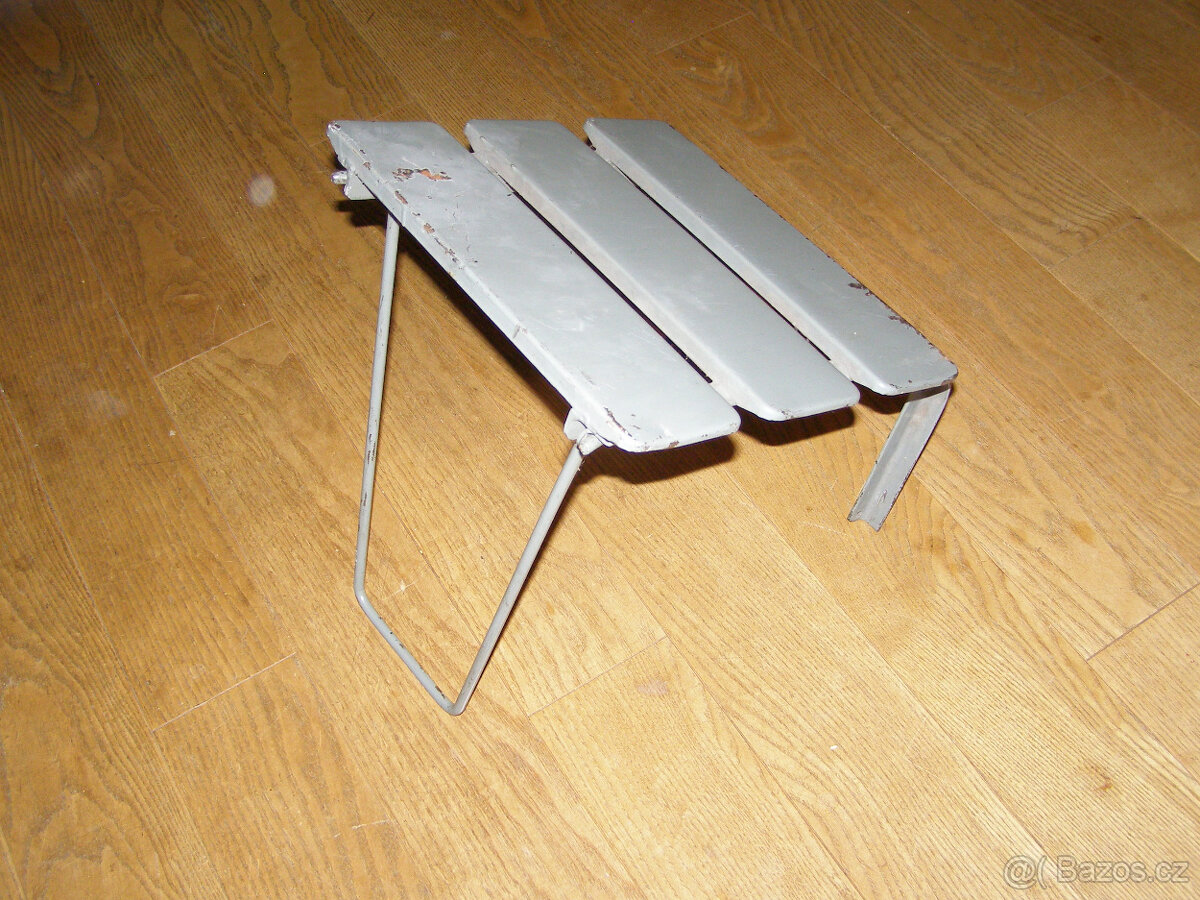 Stolička vojenská - 4
