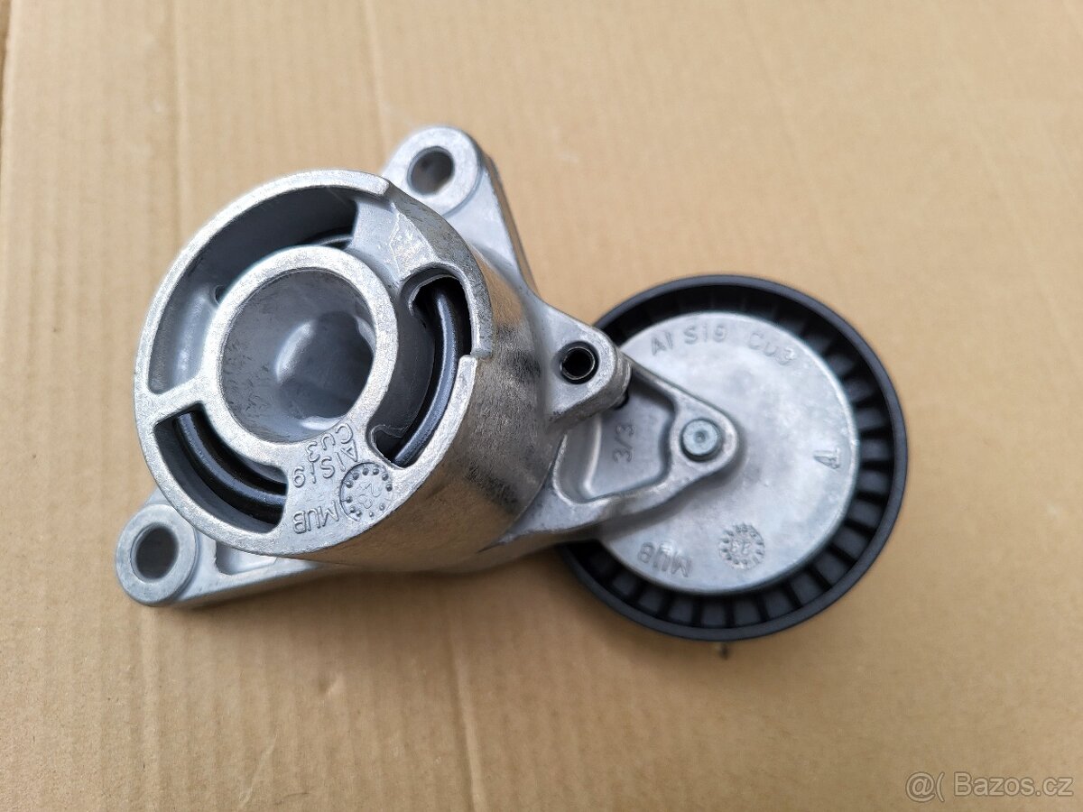 A 6542000070 - Napínací kladka MB - 4