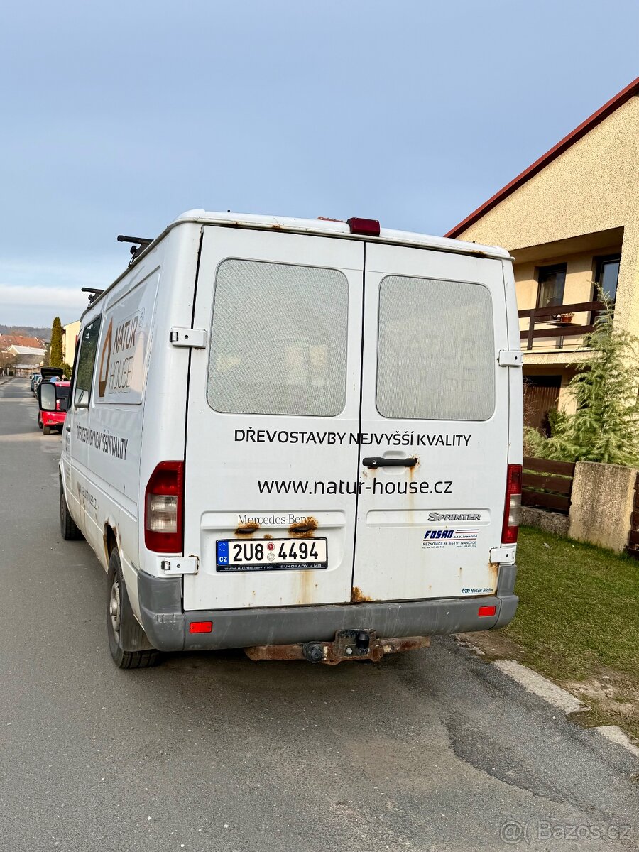 Mercedes Benz Sprinter - 4