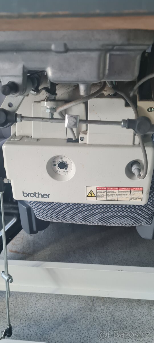 Průmyslový šicí stroj - 4