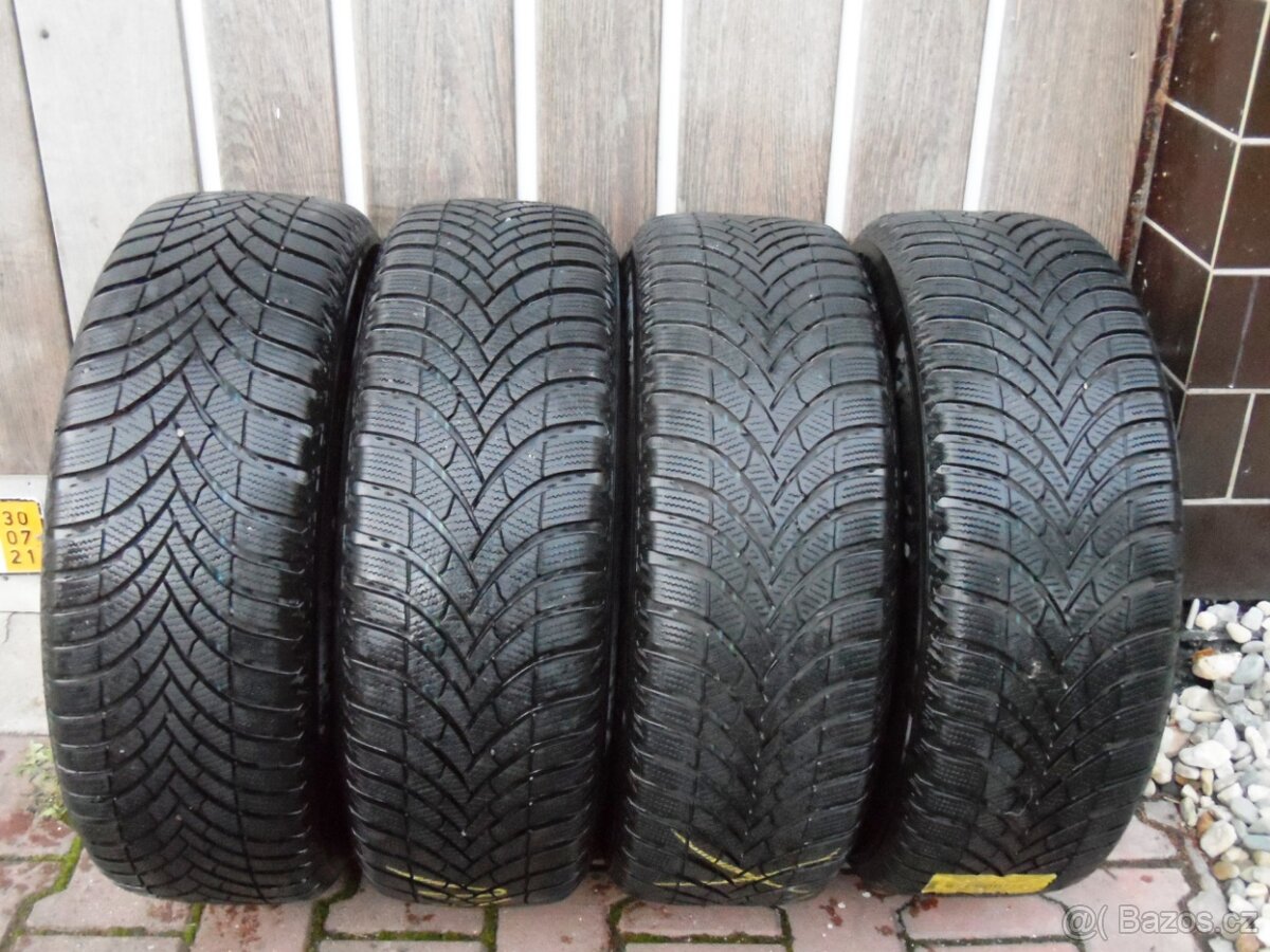 Komplet zimní kola Semperit+ Poklice 215/60/16 ET 41 5X112 - 4