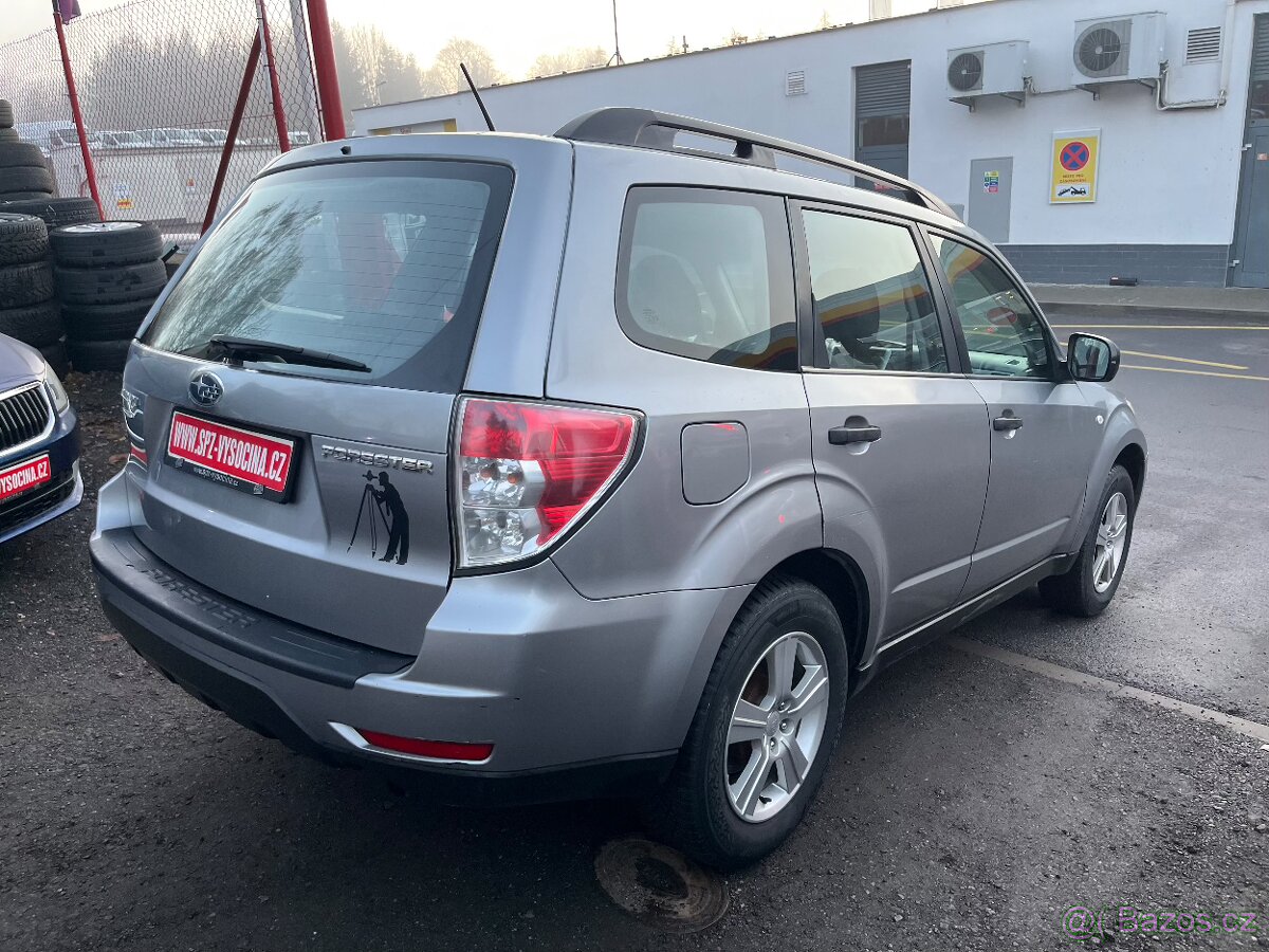 Subaru Forester 2.0i XS • 8/2011 • 110kw • Původ ČR - 4