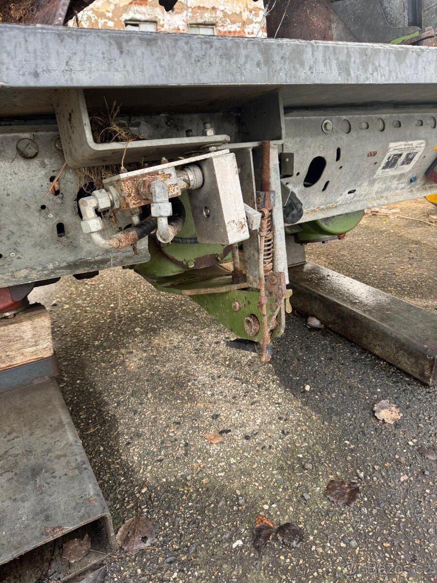 Rozmetadlo hnoje - nástavba Fliegel - 4