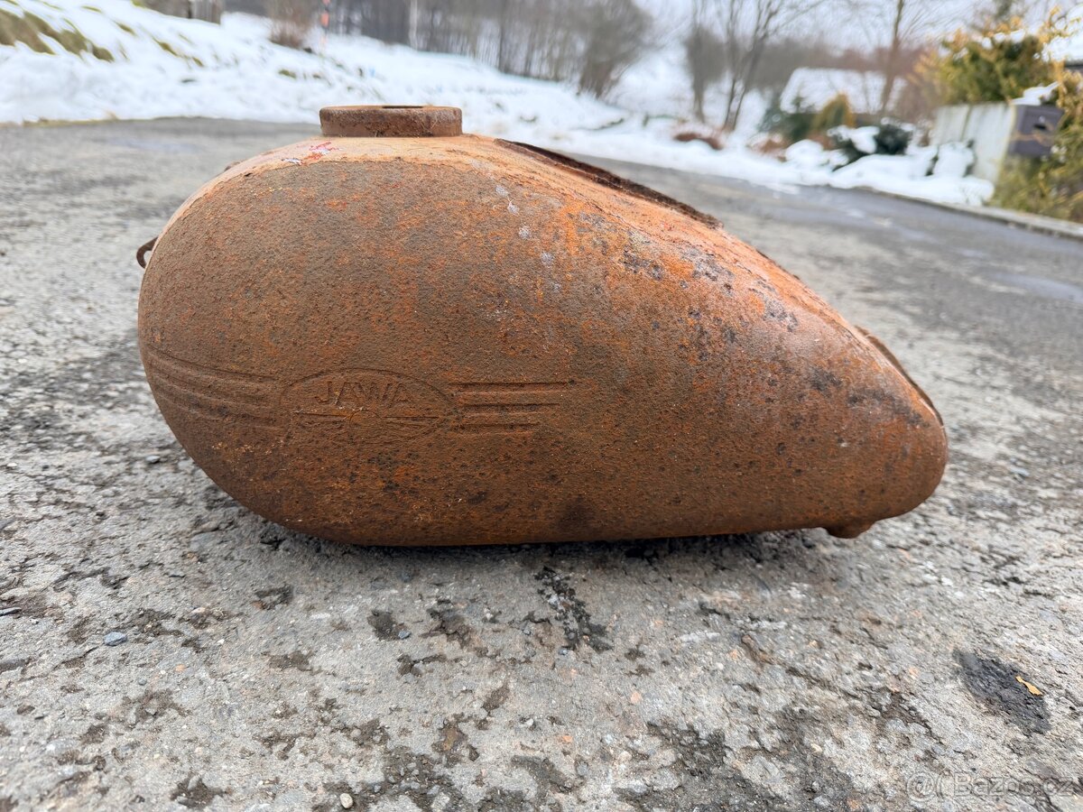 Dily jawa perak, jawa kyvacka - 4