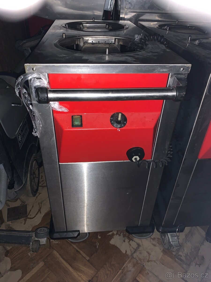 Vyhřívací vozík na talíře - 4