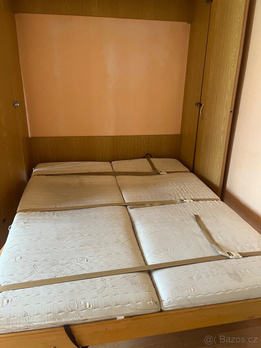 Skříňová sklápěcí postel - 4