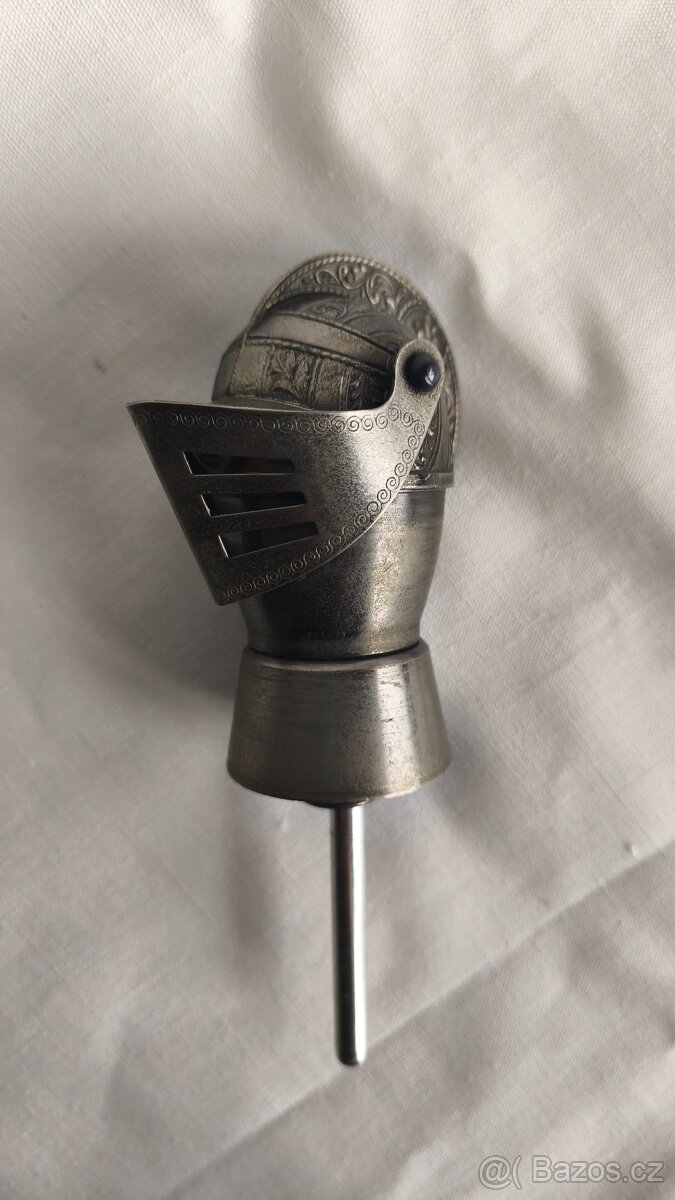 vintage nálevka na víno a vývrtka - 4