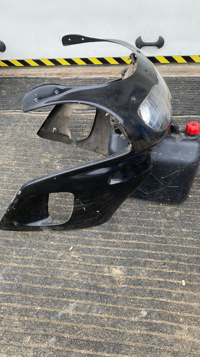 Prodam díly z HONDA CBR900 - 4