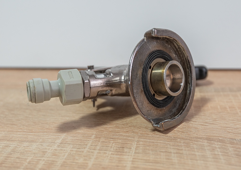 Naražeč Flach plochý, kohout výčepní - 4