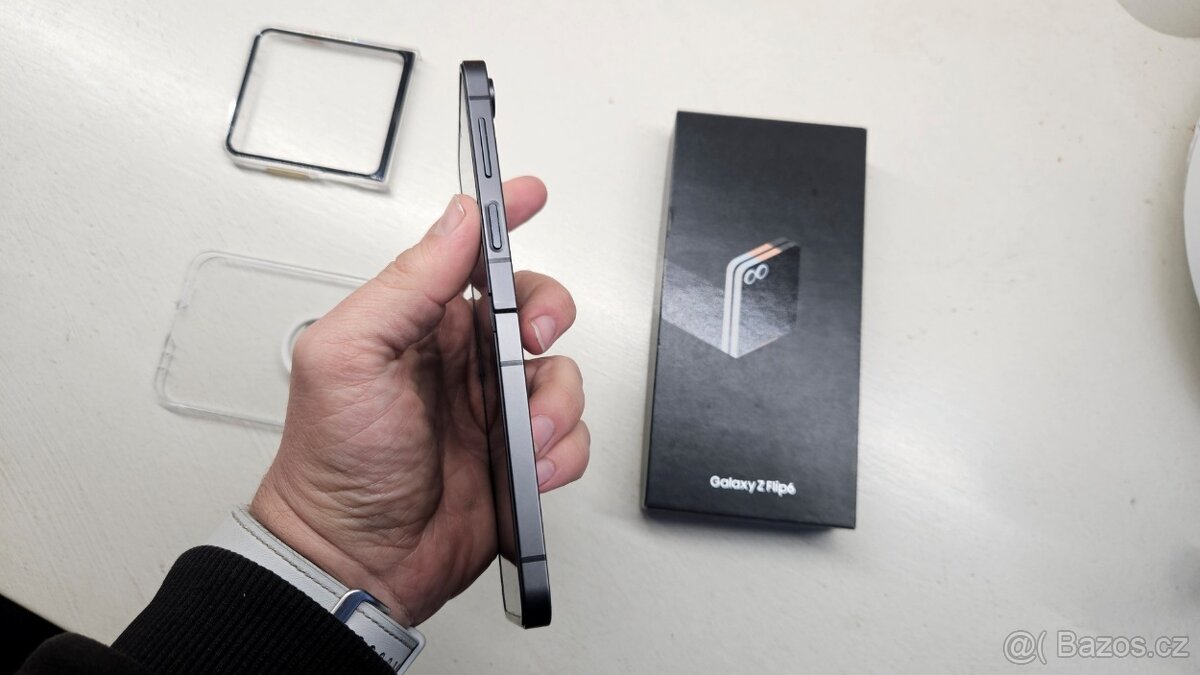 Samsung Galaxy Z Flip 6 carbon black - aj vymením - 4