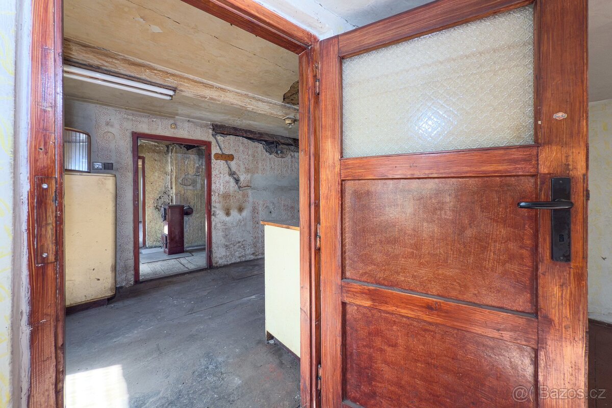 Prodej, rodinný dům, Červený Hrádek, Jirkov, ev.č. 00829 - 4