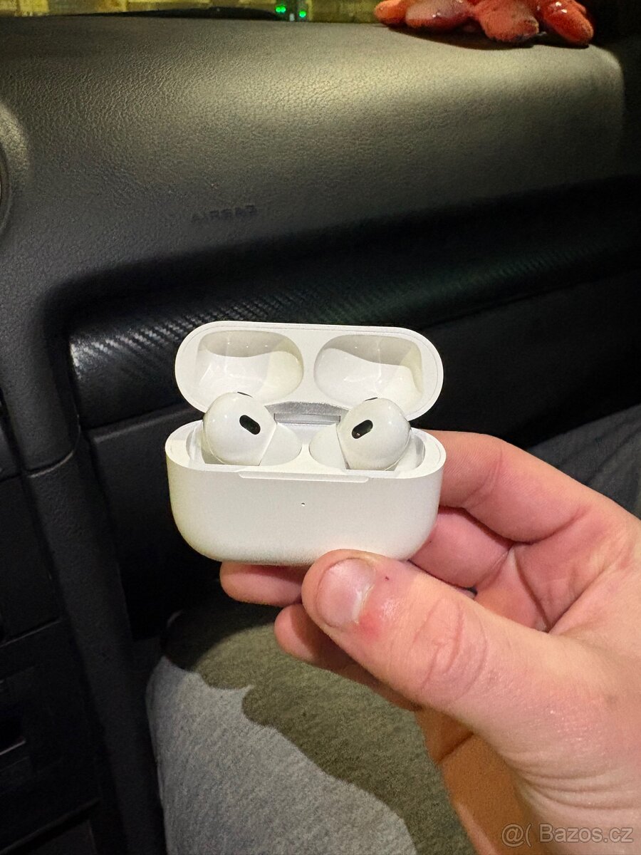 Apple AirPods Pro (2. generace) - 4