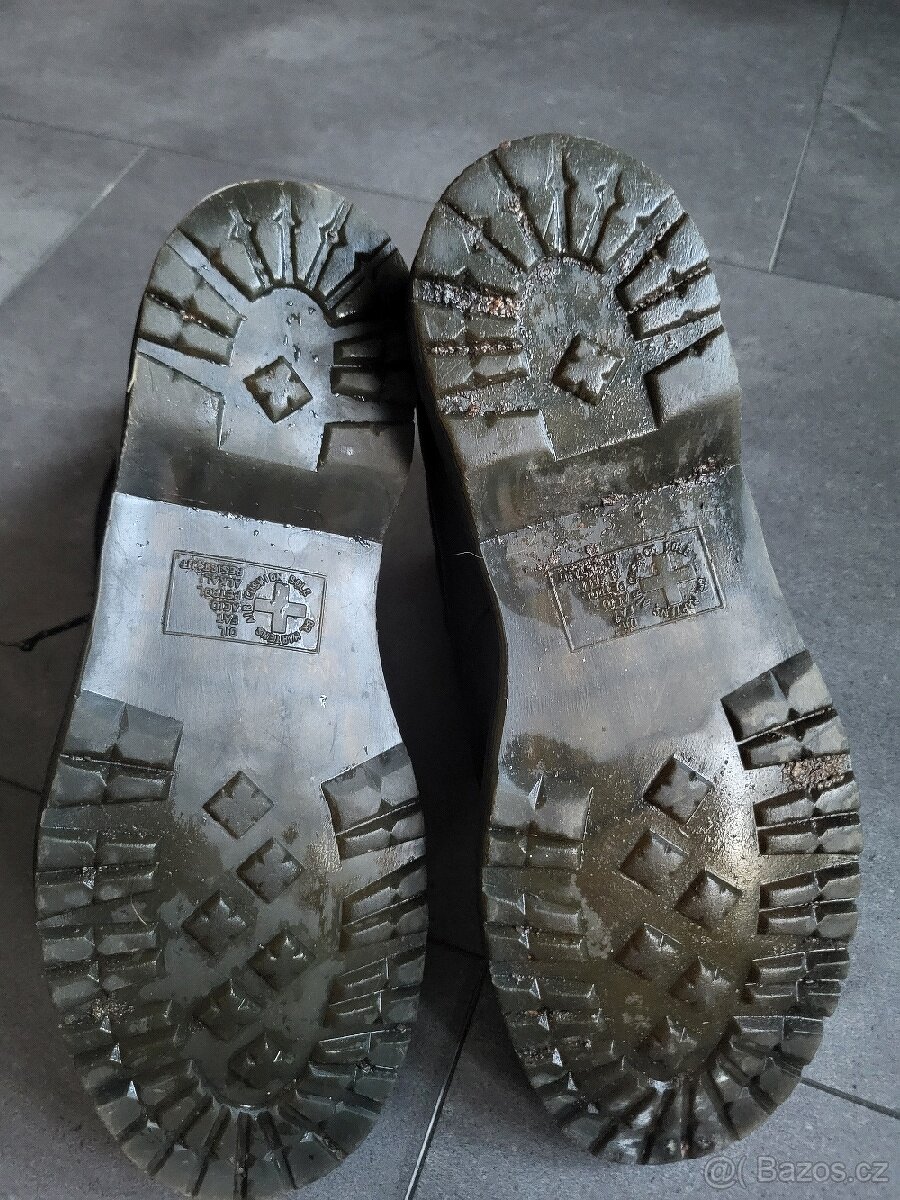 Kotníkové boty dr.Martens 1460 - 4