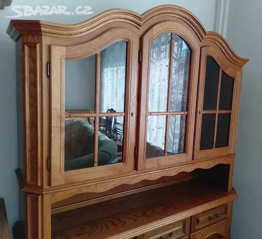 Dubová 3 dveřová vitrína - 4