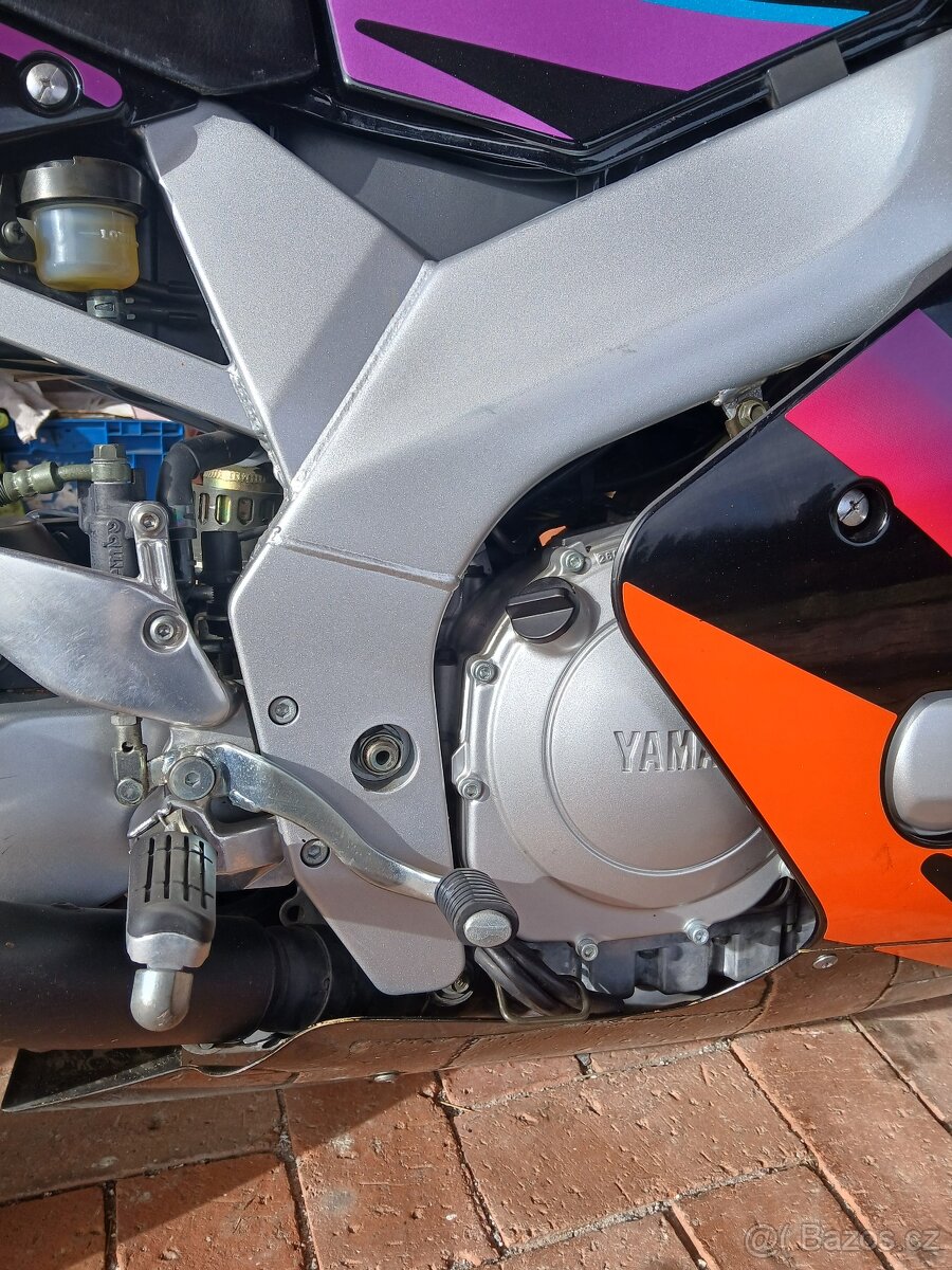 Yamaha FZR GENESIS - 4