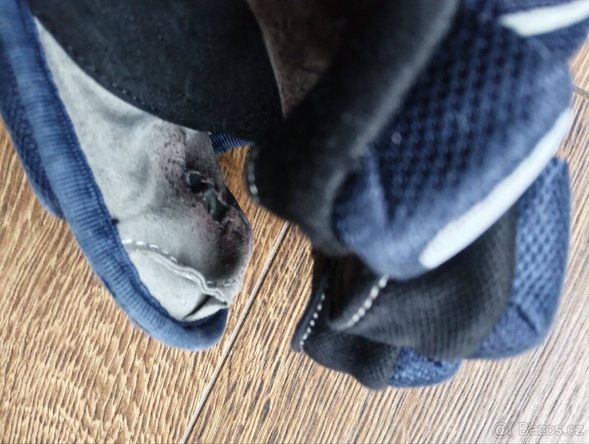 Hokejové rukavice - 4