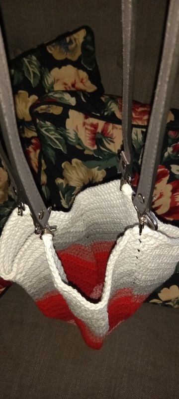 Krásná háčkovaná kabelka - 4