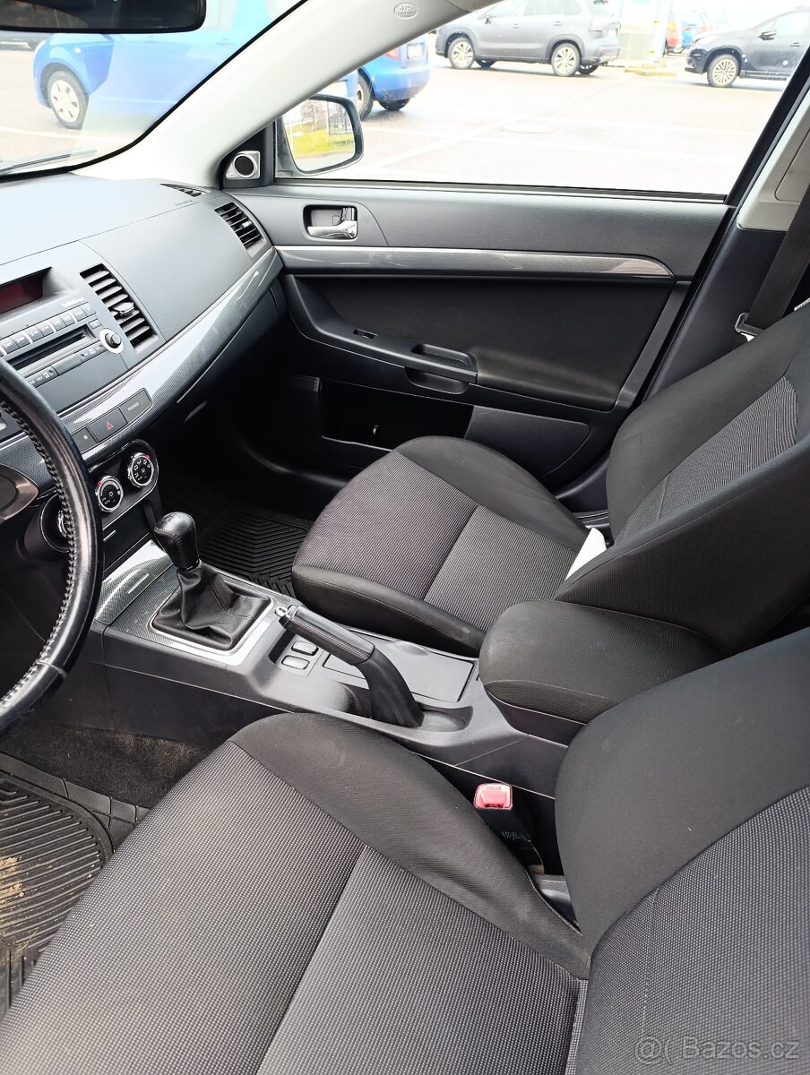 Mitsubishi Lancer 1,8,105kw,144000km,2010 - 4