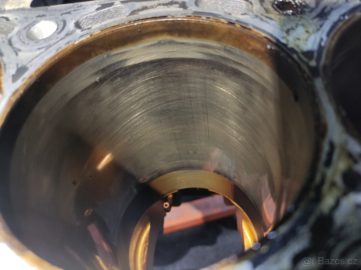 BMW 3.0i / 330i / 530i m54b30 - 4