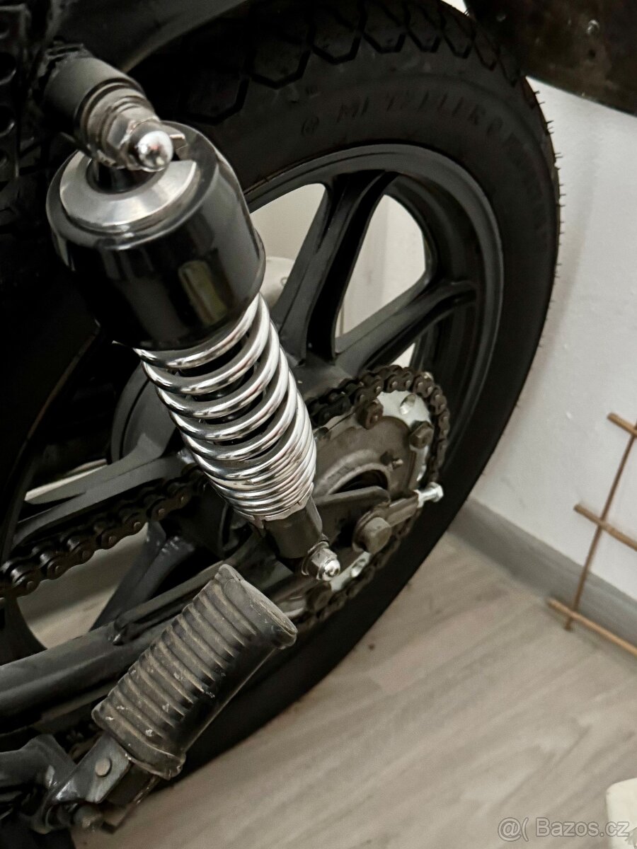 Yamaha SR 500 - 4
