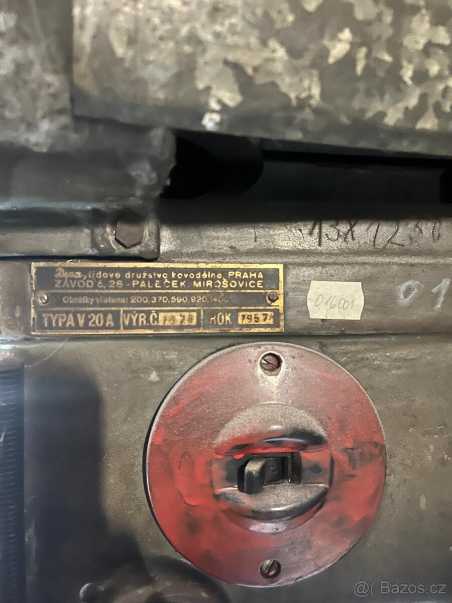 🔧 Stojanová / stolnà vrtačka – typ V20A, rok výroby 1957 - 4
