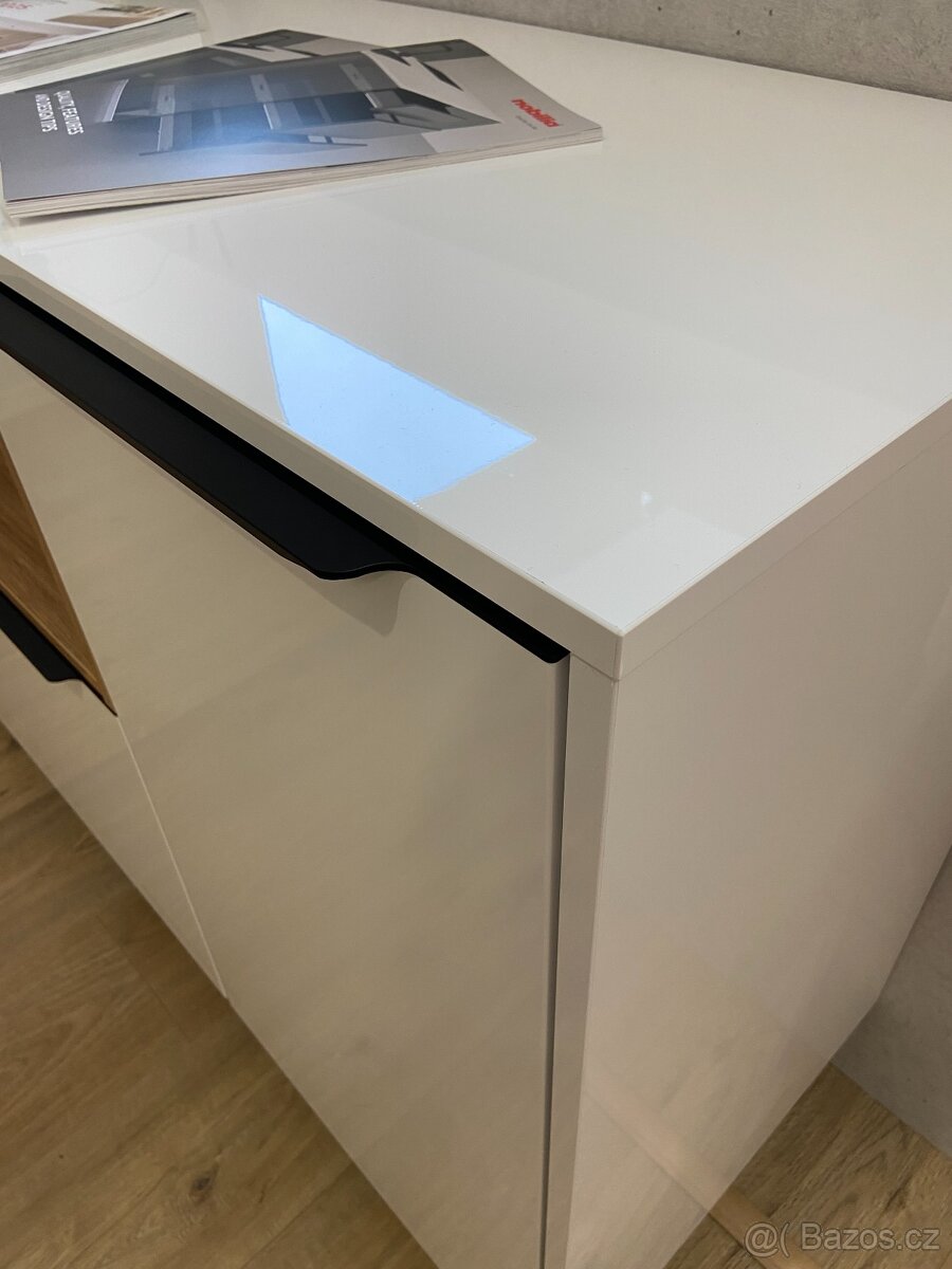 Komoda, příborník, regál, knihovna - 4