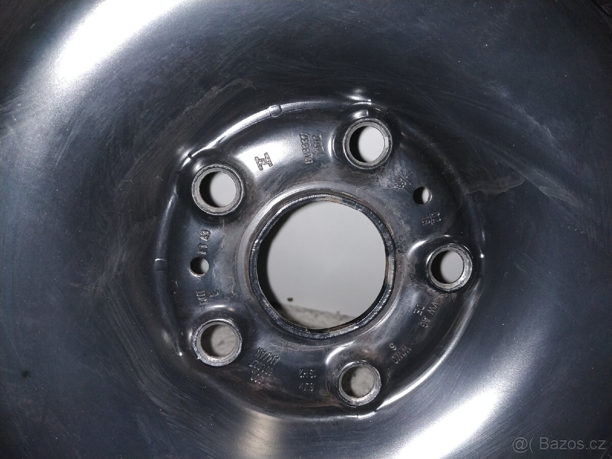 Disky kola Passat Karoq 5x112 r16 Originál, zimní pneu 98% - 4