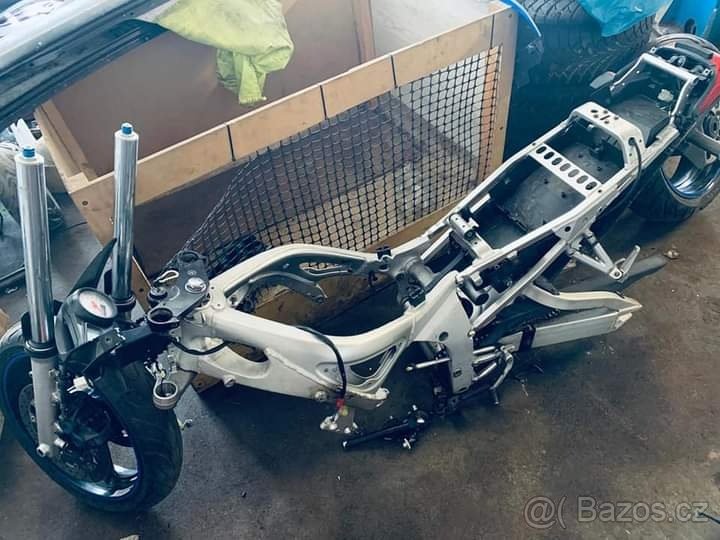 Díly Yamaha R6 2002 - 4