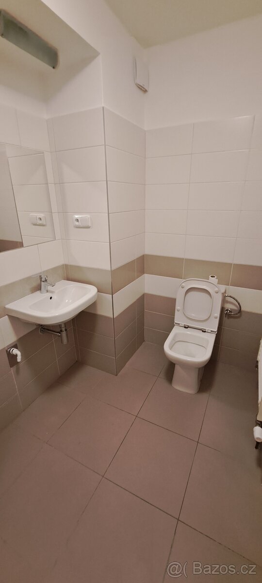 Pronájem bytu v Rovensku pod Troskami - 4