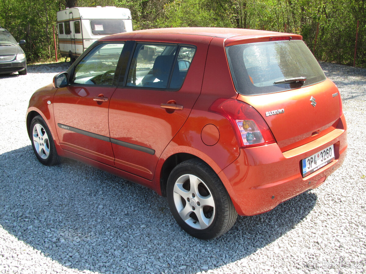 Suzuki Swift 1.3 - 4