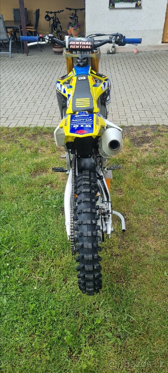 Suzuki RMZ 250. 2022
