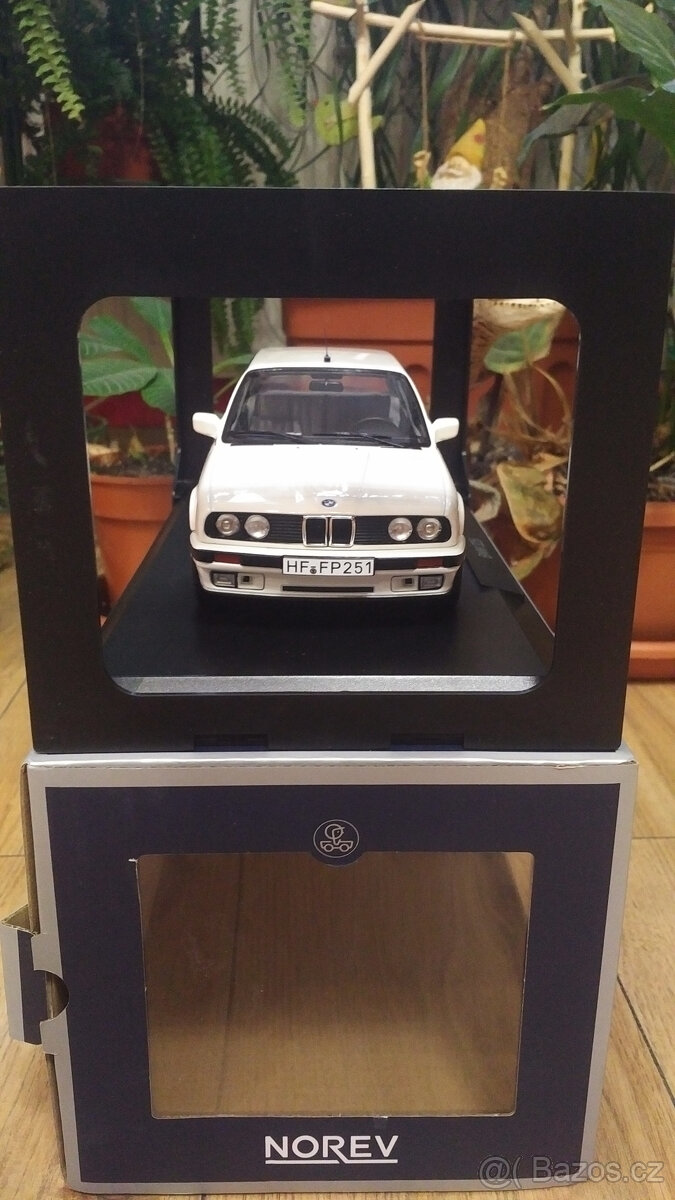 Predam nove BMW e30 touring v mierke 1:18 - 4