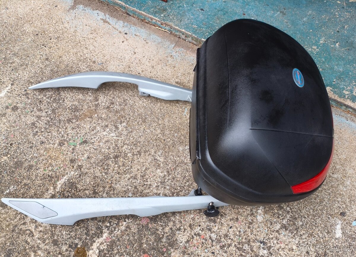 Držáky včetně kufru na Peugeot satelis - 4