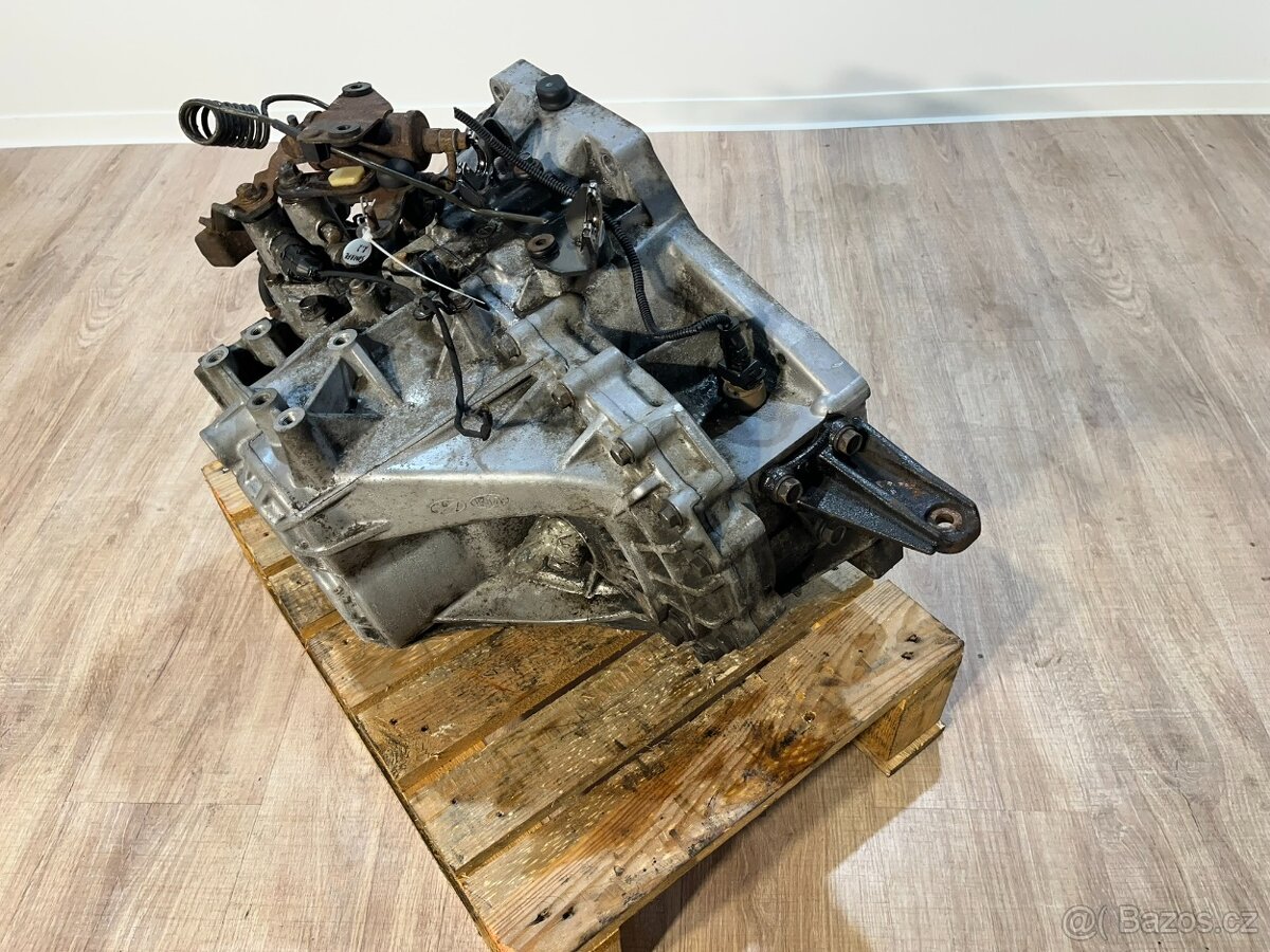 /// Převodovka Hyundai Santa Fe 2.2 CRDI 5st. /// - 4