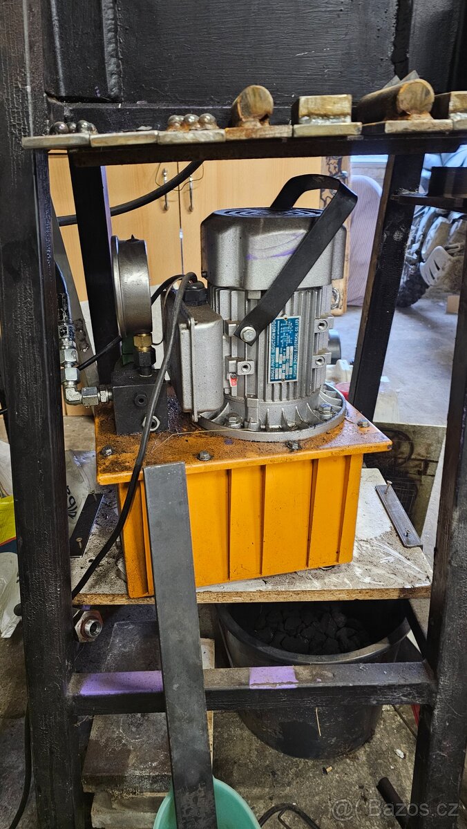 Hydraulický lis - 4