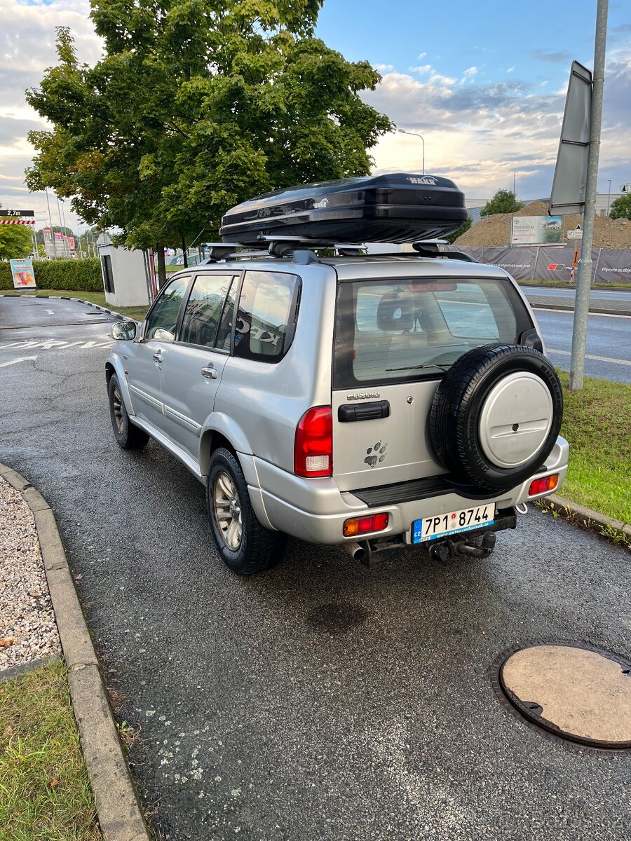 Suzuki Grand Vitara XL7 - 4