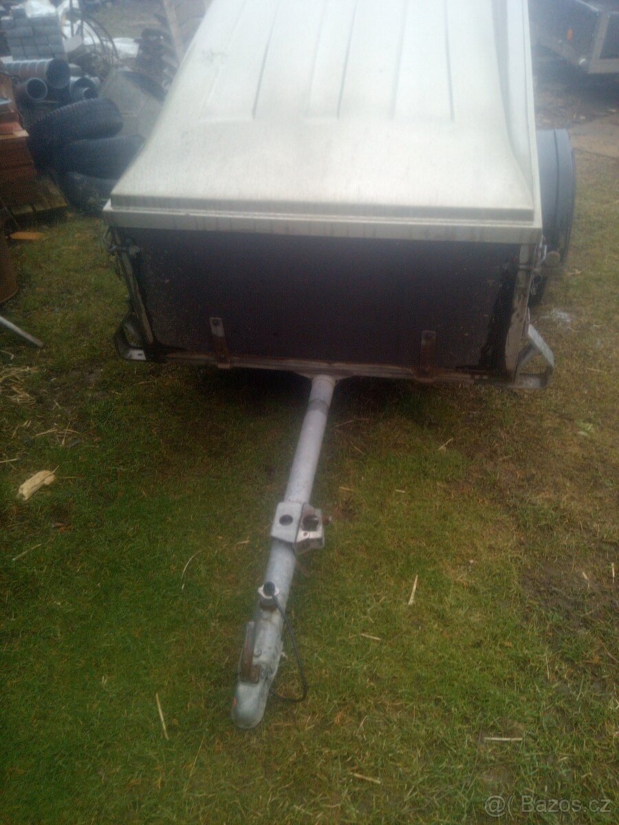 Přívěsný vozík s laminátovým víkem - 4