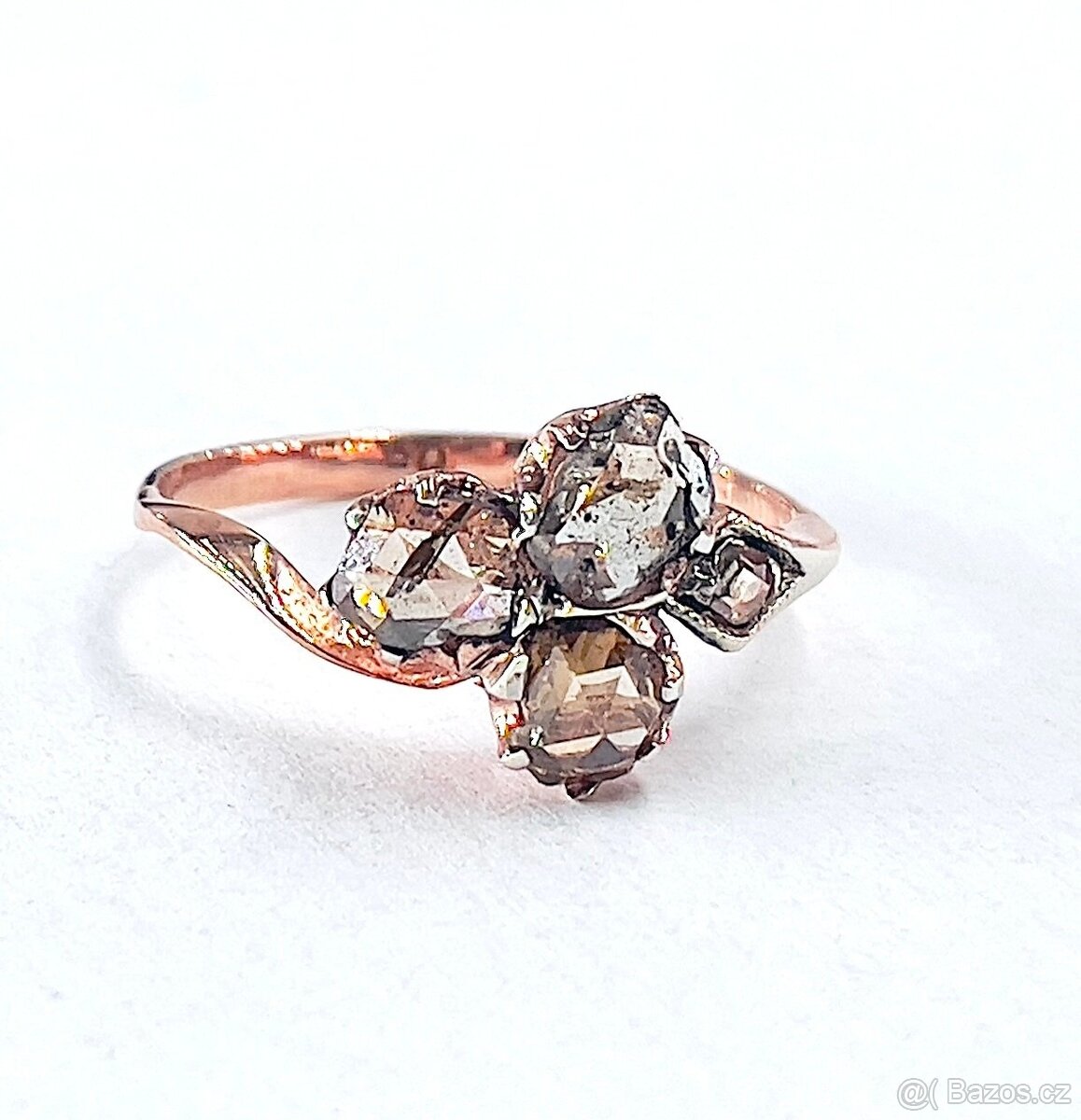 Zlatý prsten s diamantmi - 4