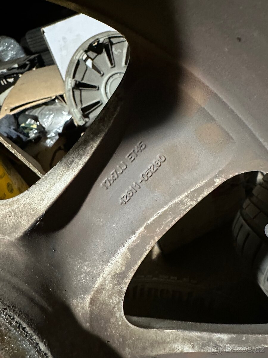 17” originál Toyota alu kola s pneu Nokian - 4