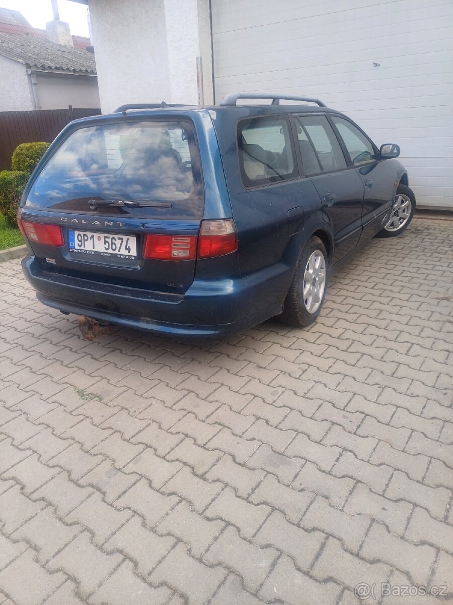Mitsubishi Galant combi 2.0 i - 4