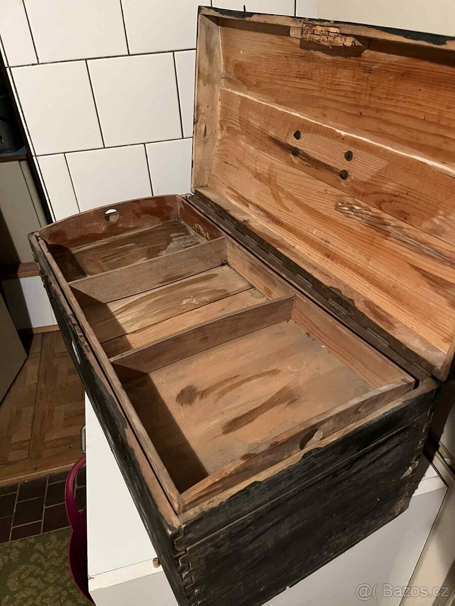 Stará vojenská truhla / bedna – rok cca 1950 - 4