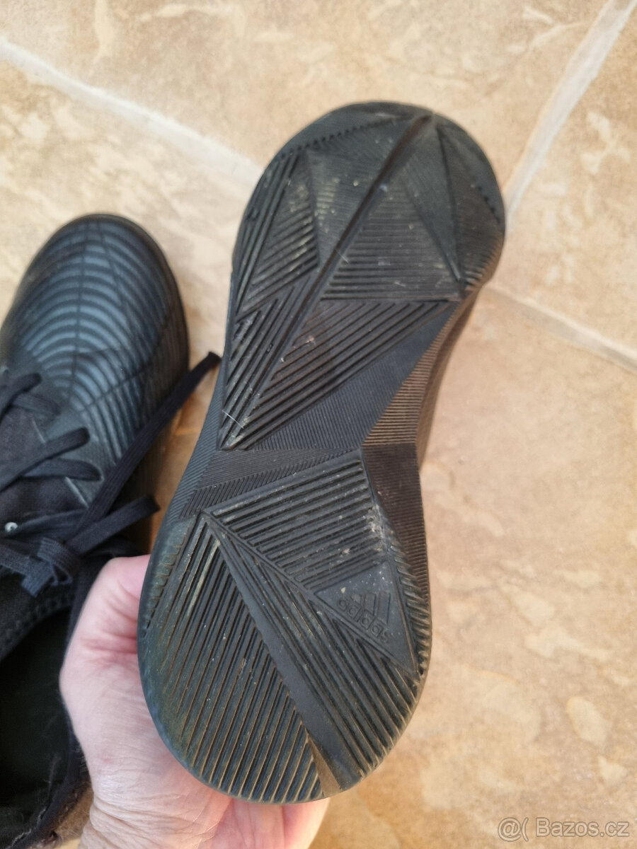Sálovky kopačky tenisky Adidas Predator vel 37 - 4