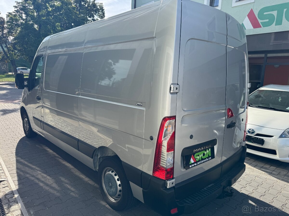 Renault Master 2,3 DCi top stav - bez investic - 4