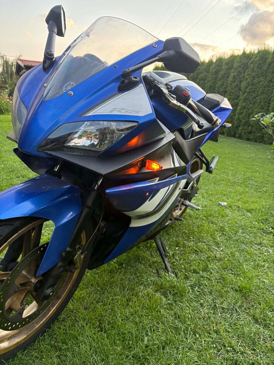 Yamaha YZF 125r - 4