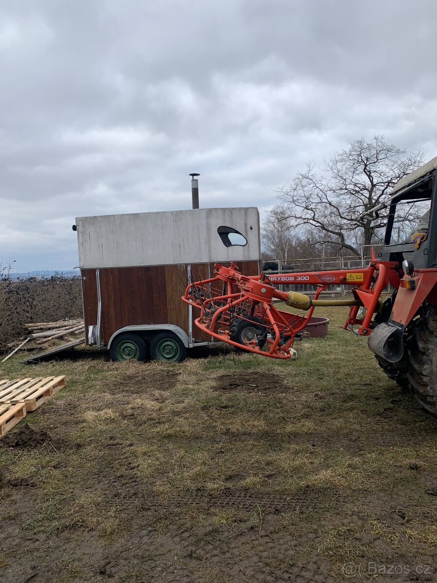 Prodám obraceč shrnovač Kuhn 300 - 4