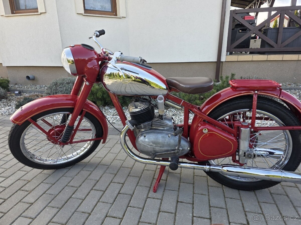 Jawa Pérák 350 - 4