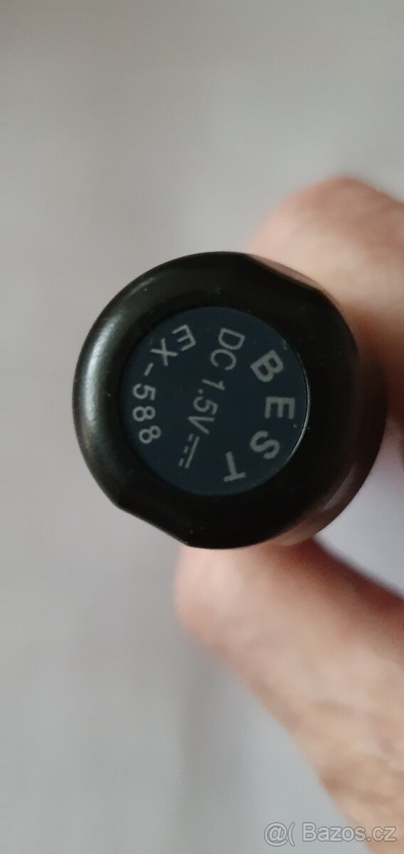 Holící strojek do uší a nosu - 4